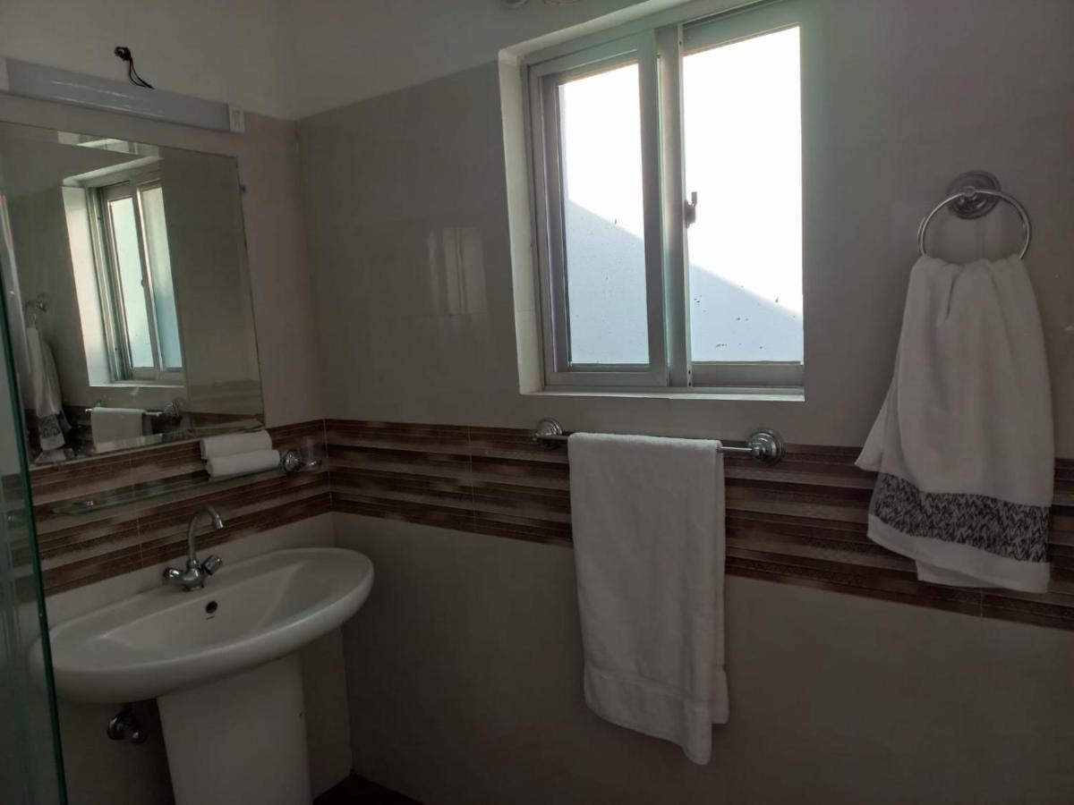 White House Residencia Hotel Rawalpindi Luaran gambar
